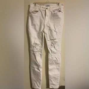 EUC white distressed Judy Blues jeans size 11/30
